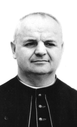 Ivan Kujundžić, svećenik i književnik (Verušić, 2. 6. 1912. - Subotica, 24. 5. 1969.)