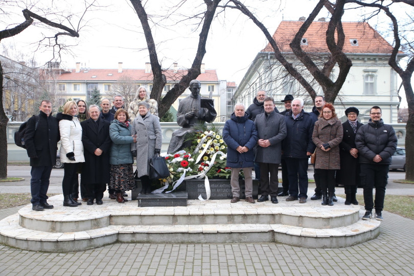 Položeni vijenci na spomenik biskupa Ivana Antunovića