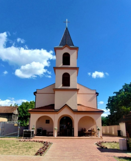 Crkva svete Ane - Maradik