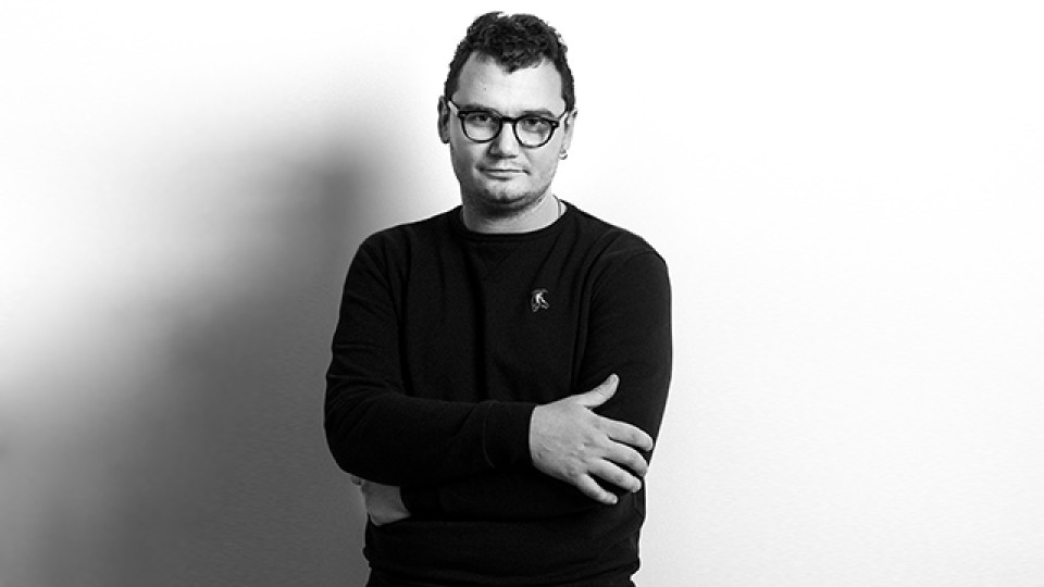 Vizualni umjetnik Davor Gromilović iz Sombora sudjeluje na skupnoj izložbi Popcorn