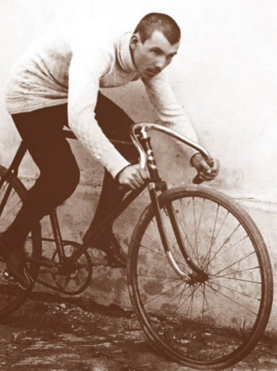 Ivan Sarić, biciklist, avijatičar (Subotica, 27. 6. 1876. – Subotica, 23. 8. 1966.)